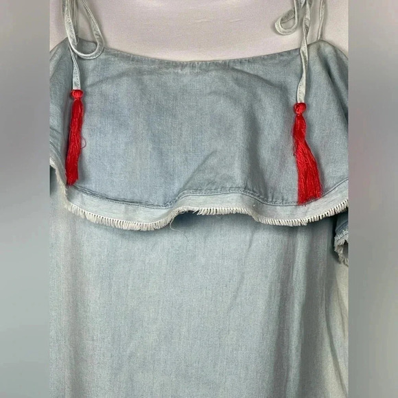 💙 Copper Key Distressed Cold Shoulder Jean Colored Dress - Picture 3 of 7